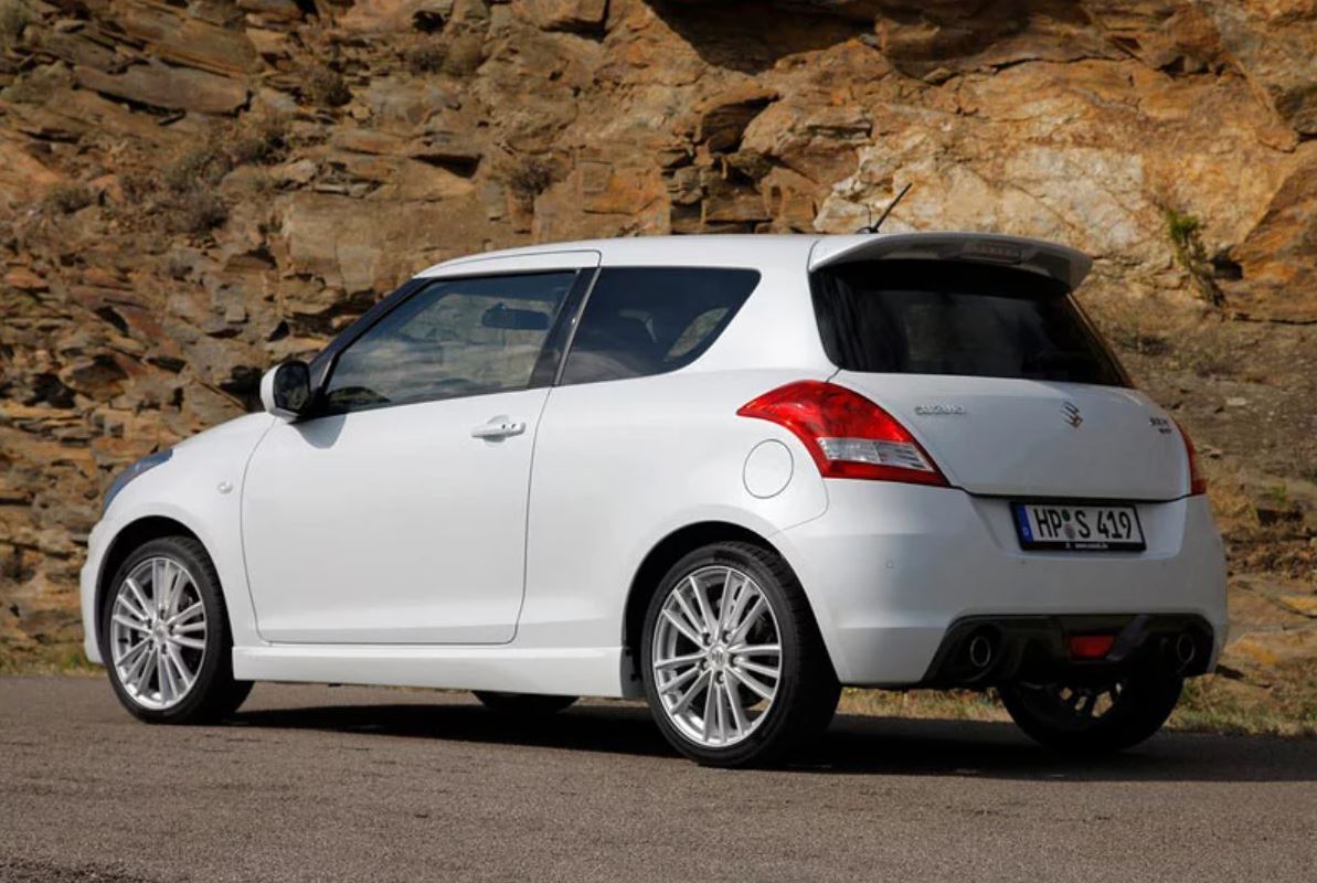 Suzuki_Swift_Cebia