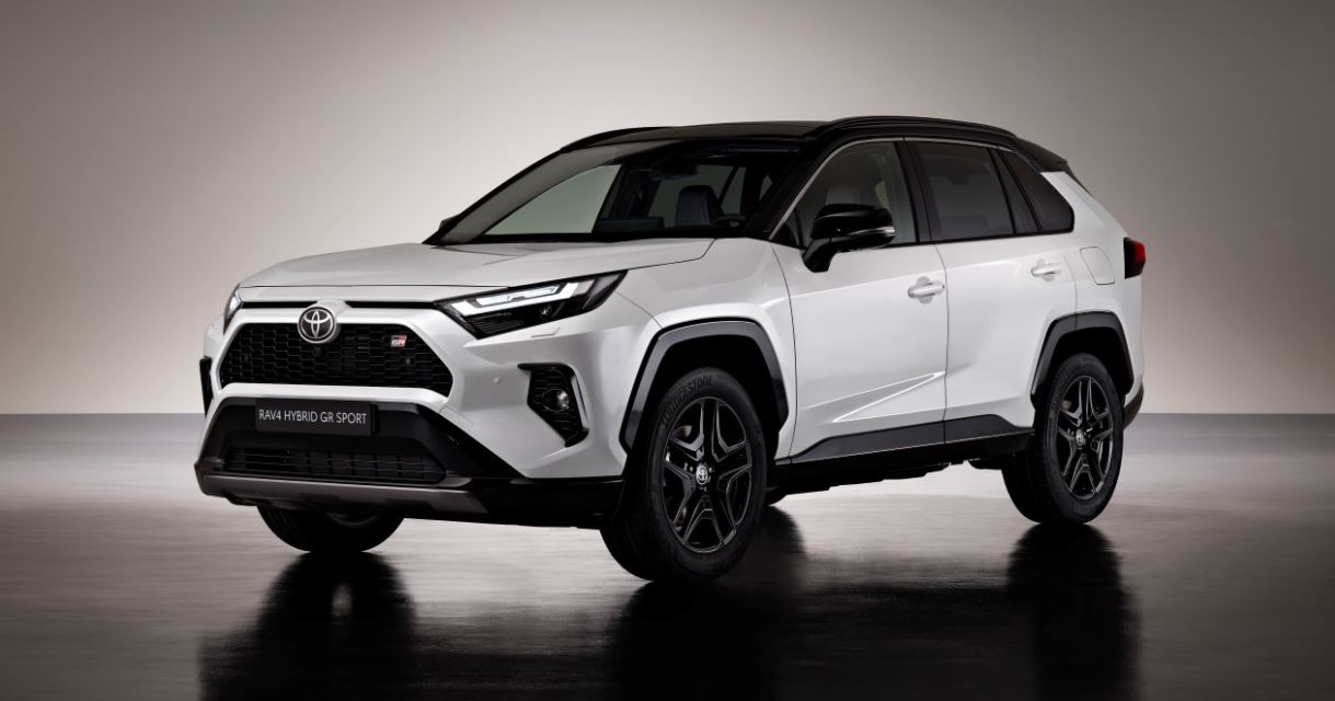 Toyota_RAV4_Hybrid_Cebia